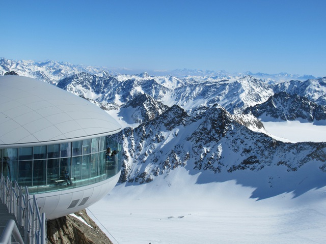 Gipelrestaurant-Pitztaler-Gletscher.jpeg