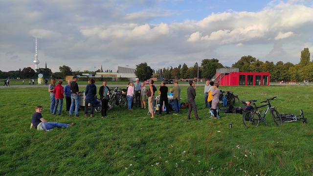 LL_Treffen_TempelhoferFeld2022.jpeg